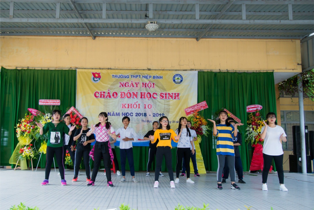 NGAY HOI CHAO DON HS K10 7.jpg